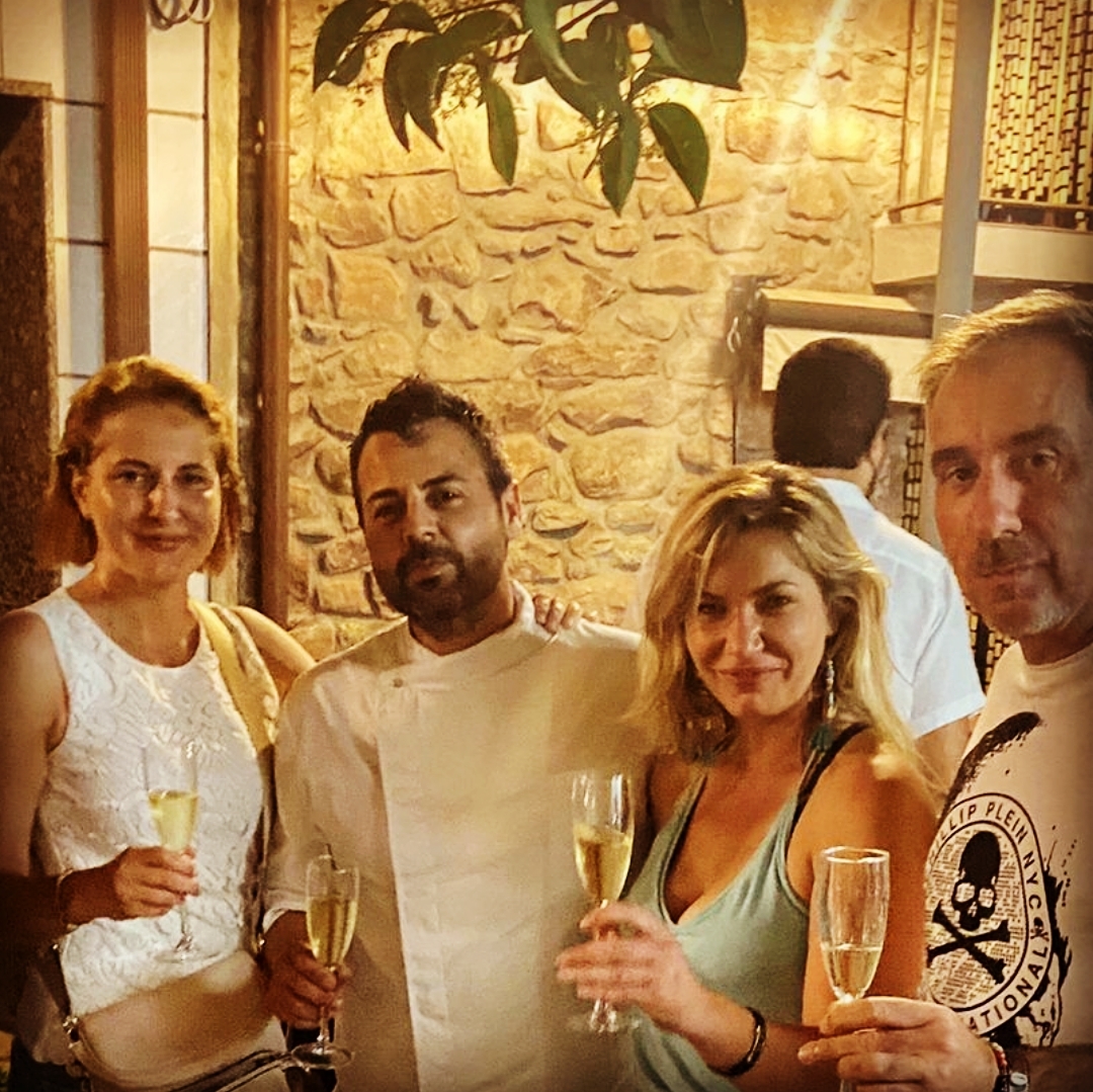 Junto a Adrin Merenciano chef de Villa Angelita, Olga Babynyuk, Nathalie Gandzyuk y Jess Broch.