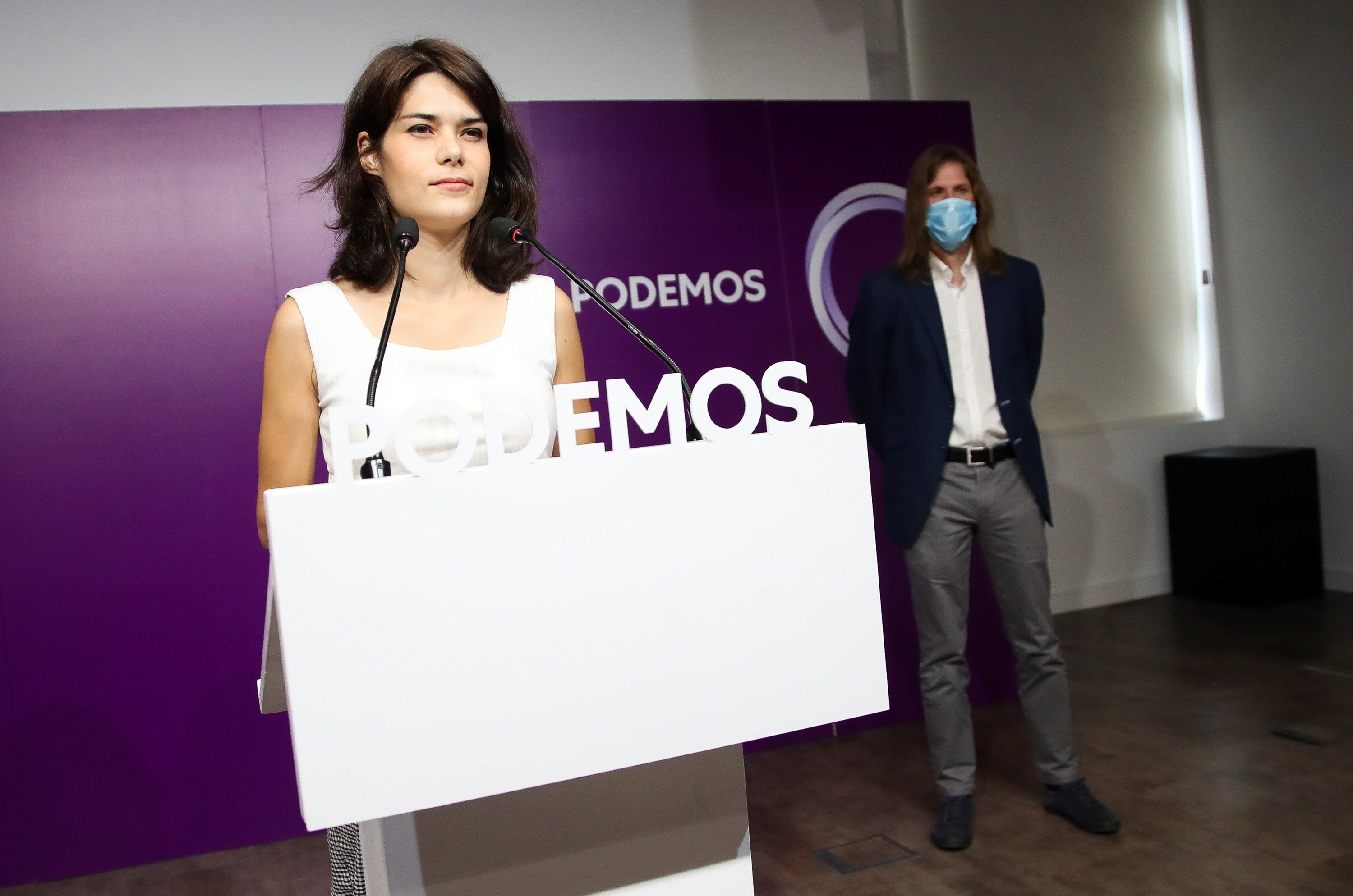 Los portavoces de Podemos, Isa Serra y Pablo Fernndez, este lunes.