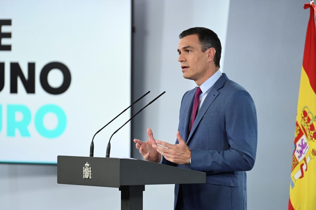 Pedro Sánchez anuncia la remodelación de su Gobierno.