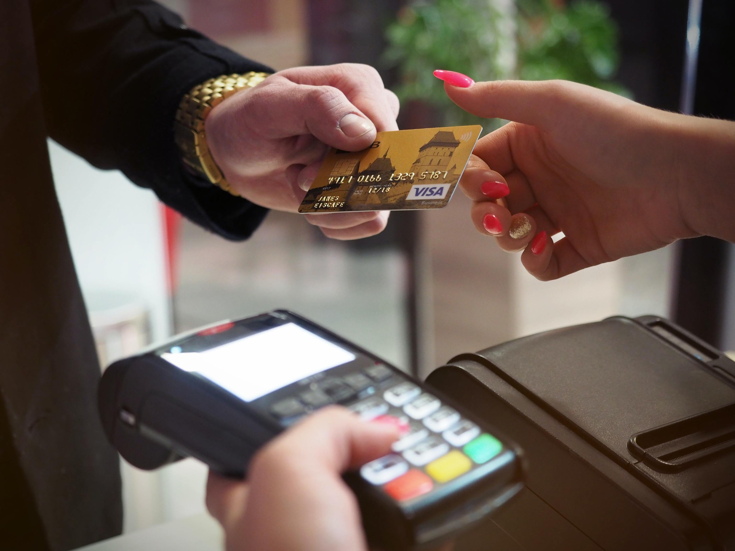 Existen distintos mtodos para reducir las posibilidades de ser vctimas de fraude en el uso de tarjetas.