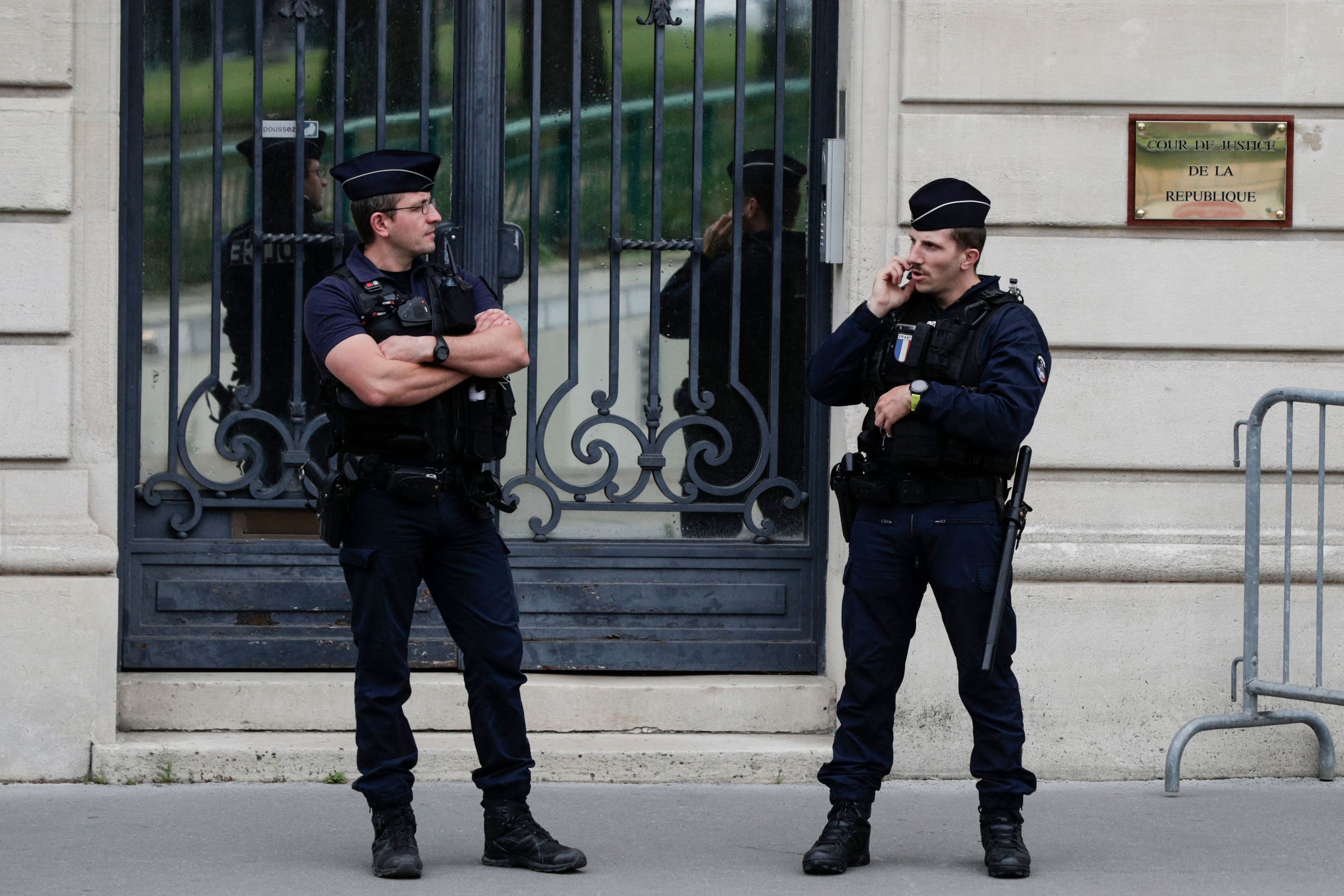 Agentes de la policía francesa.
