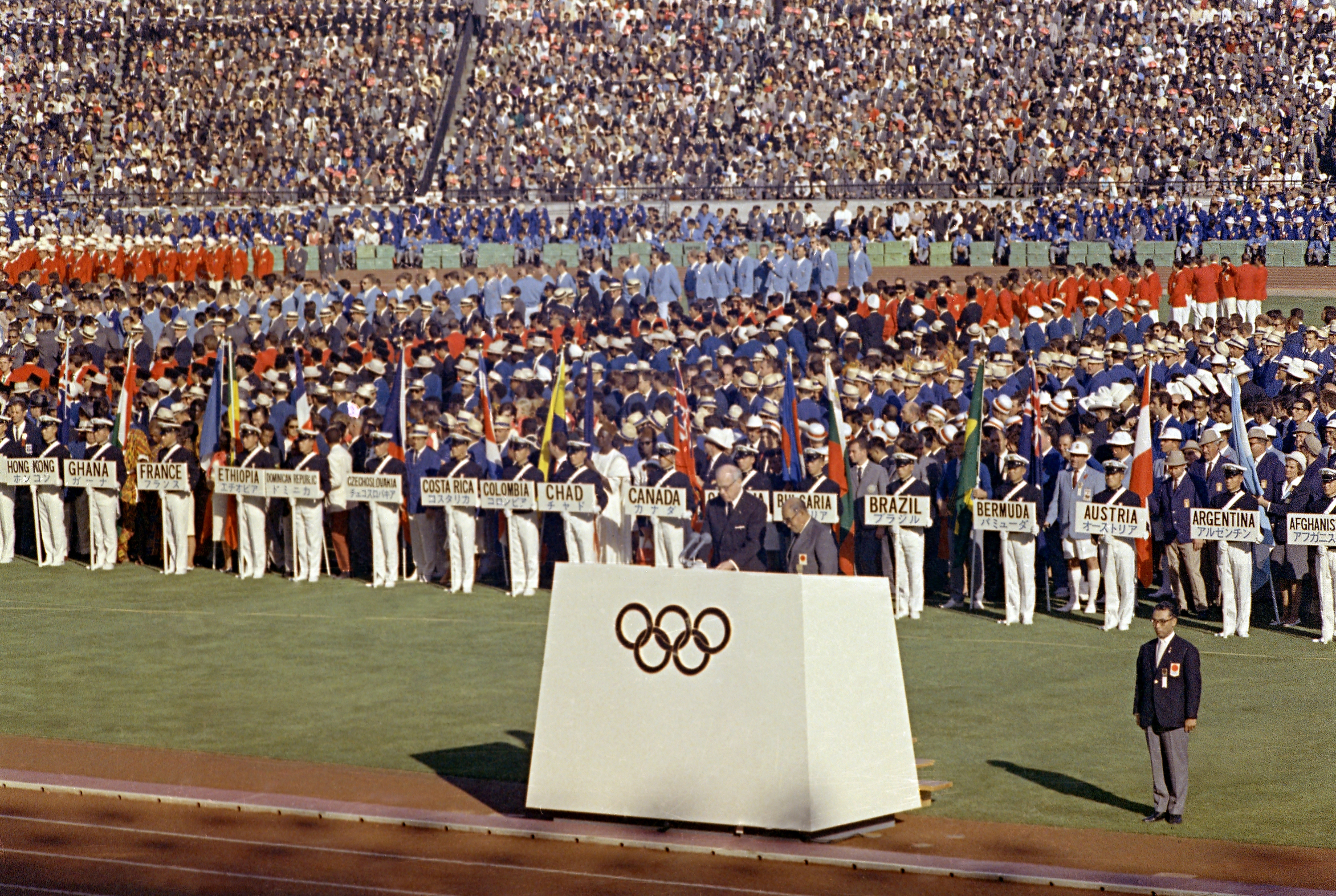 Ceremonia inaugural de los Juegos de 1964.