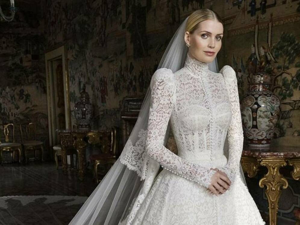 La fabulosa boda de la sobrina de Lady Di: en un palacio de Roma, un marido  32 años mayor y cinco vestidos de novia | Celebrities