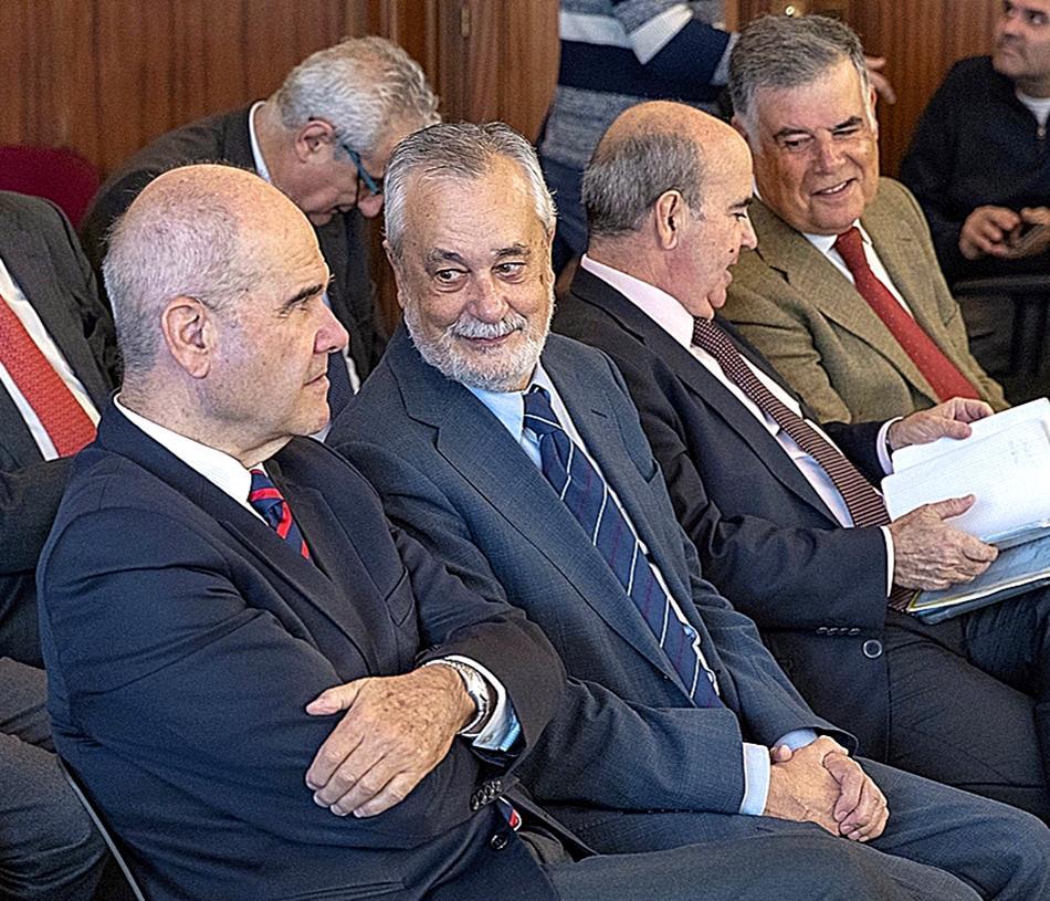 Los ex presidentes andaluces Manuel Chaves y Jos Antonio Grin, durante el juicio del caso ERE.