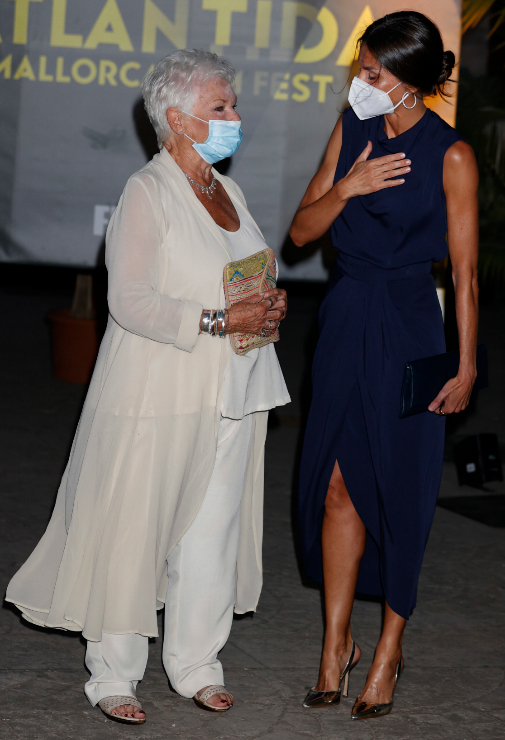 La Reina Letizia con la actriz Judi Dench.
