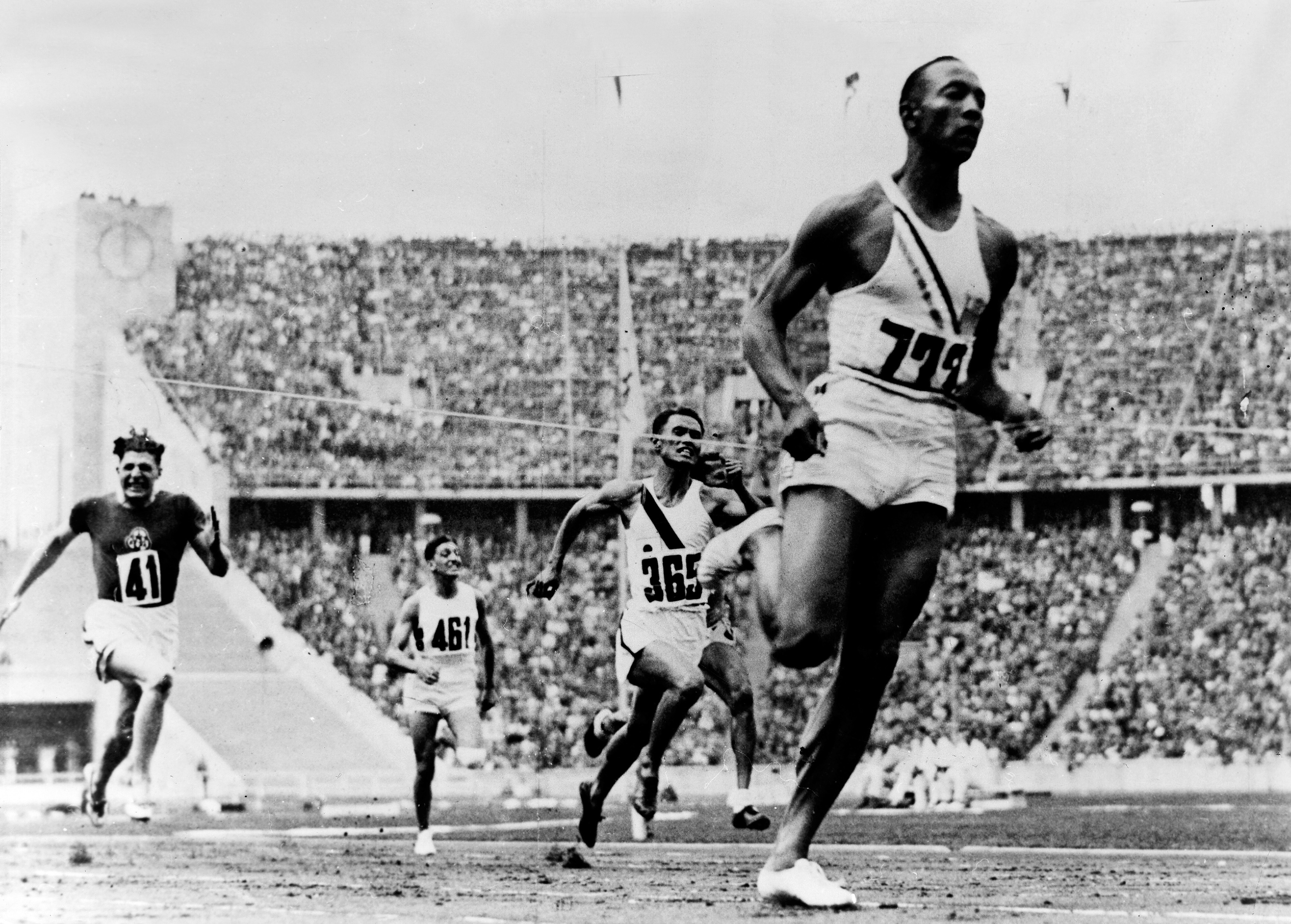 Jesse Owens, durante los JJOO de Berln.