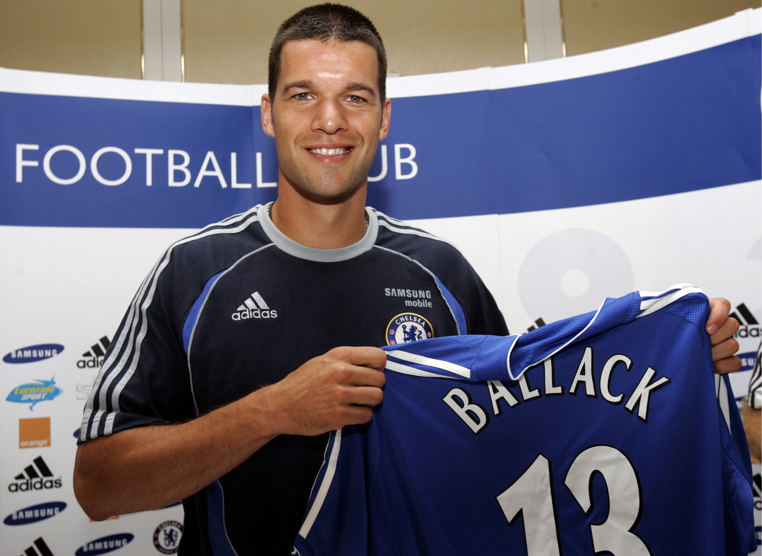 Michael Ballack, con una camiseta del Chelsea, en 2006.