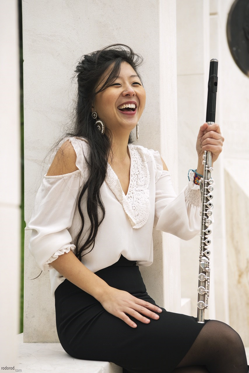 La flautista Lara Wong.