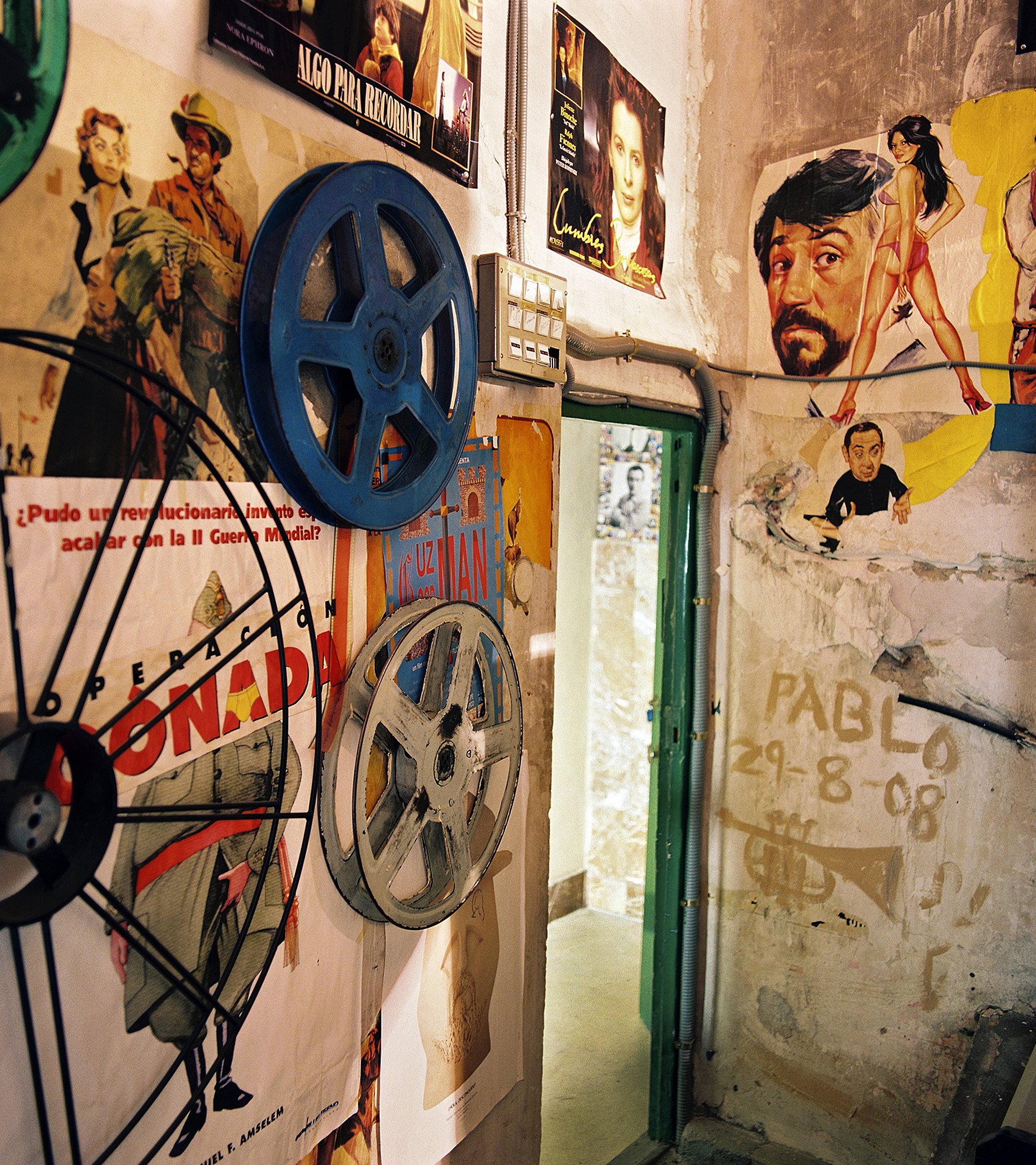 Una imagen de la vieja cabina de proyeccin del cine Velasco.