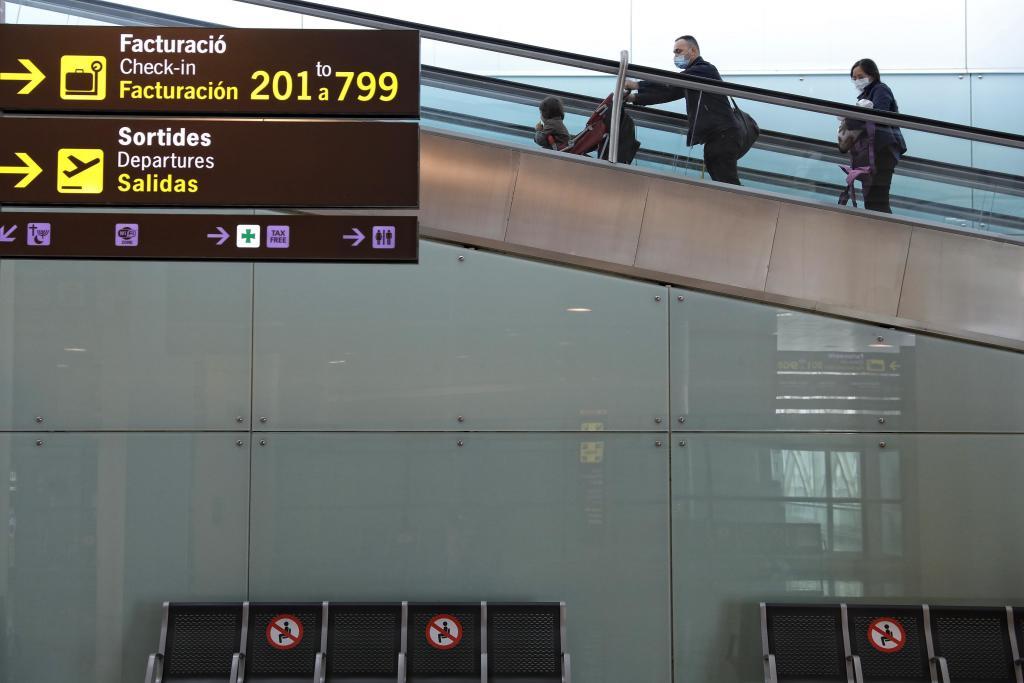 Pasajeros en el aeropuerto de Barcelona