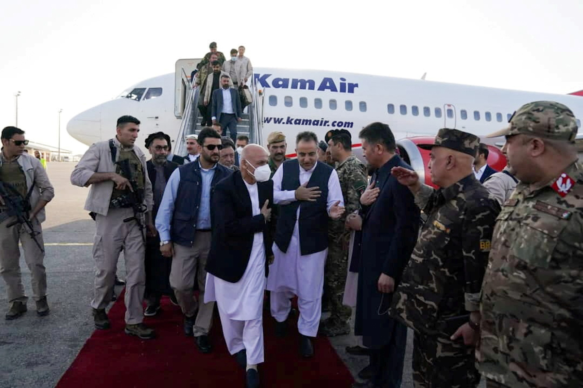 Ashraf Ghani llega a Mazar-e Sharif, antes de su cada en manos talibn.