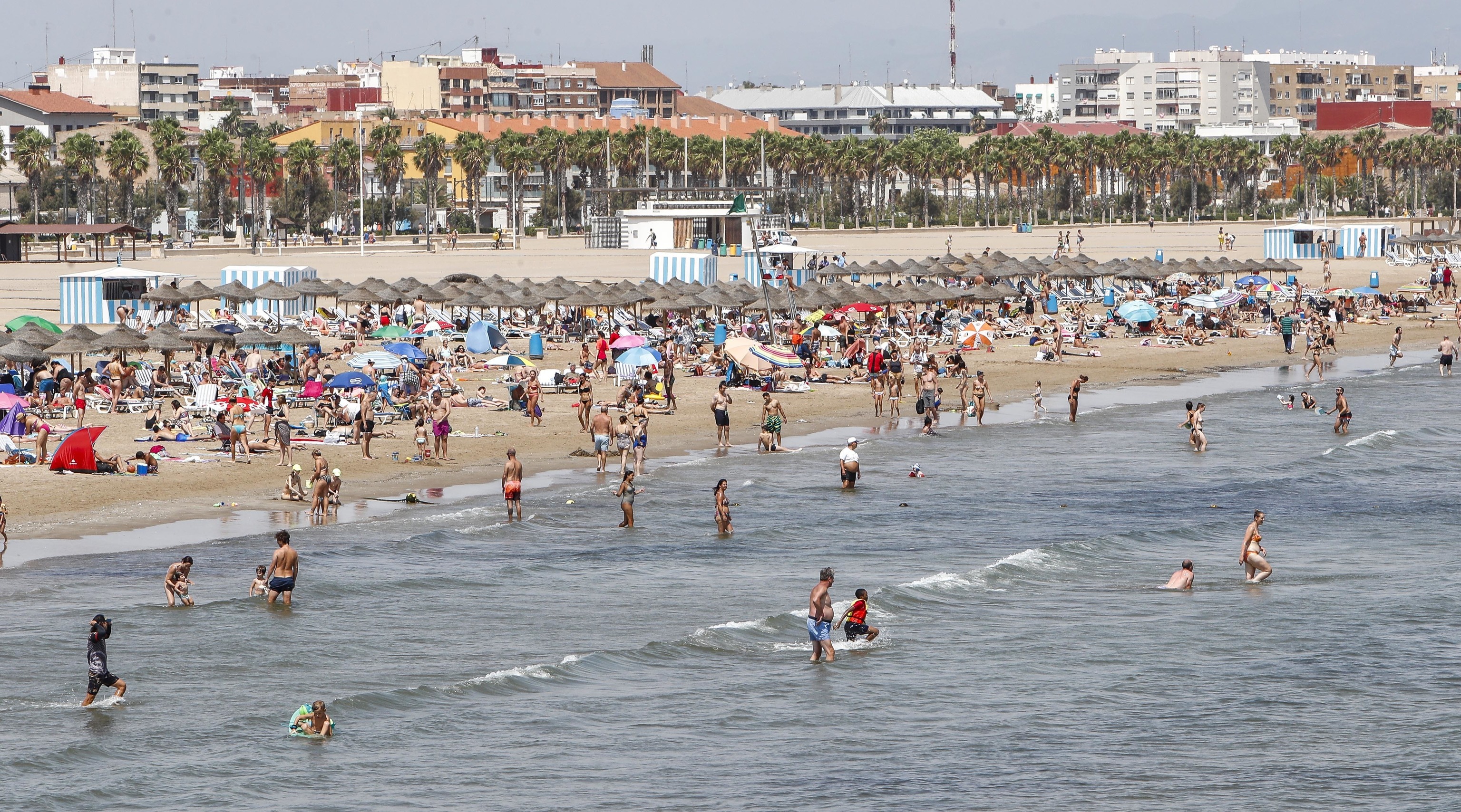 Ambiente en una playa de la Comunidad Valenciana