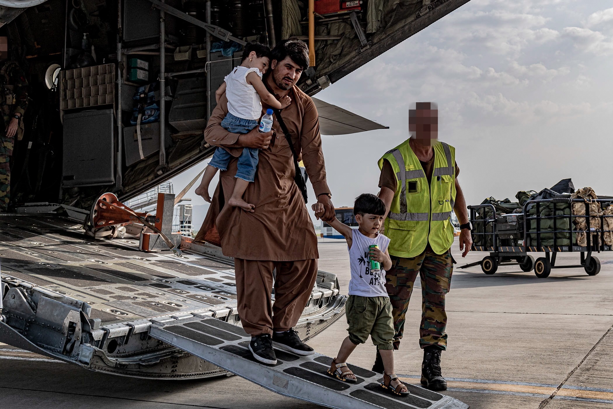 Afghan refugees arrive in Islamabad, Pakist
