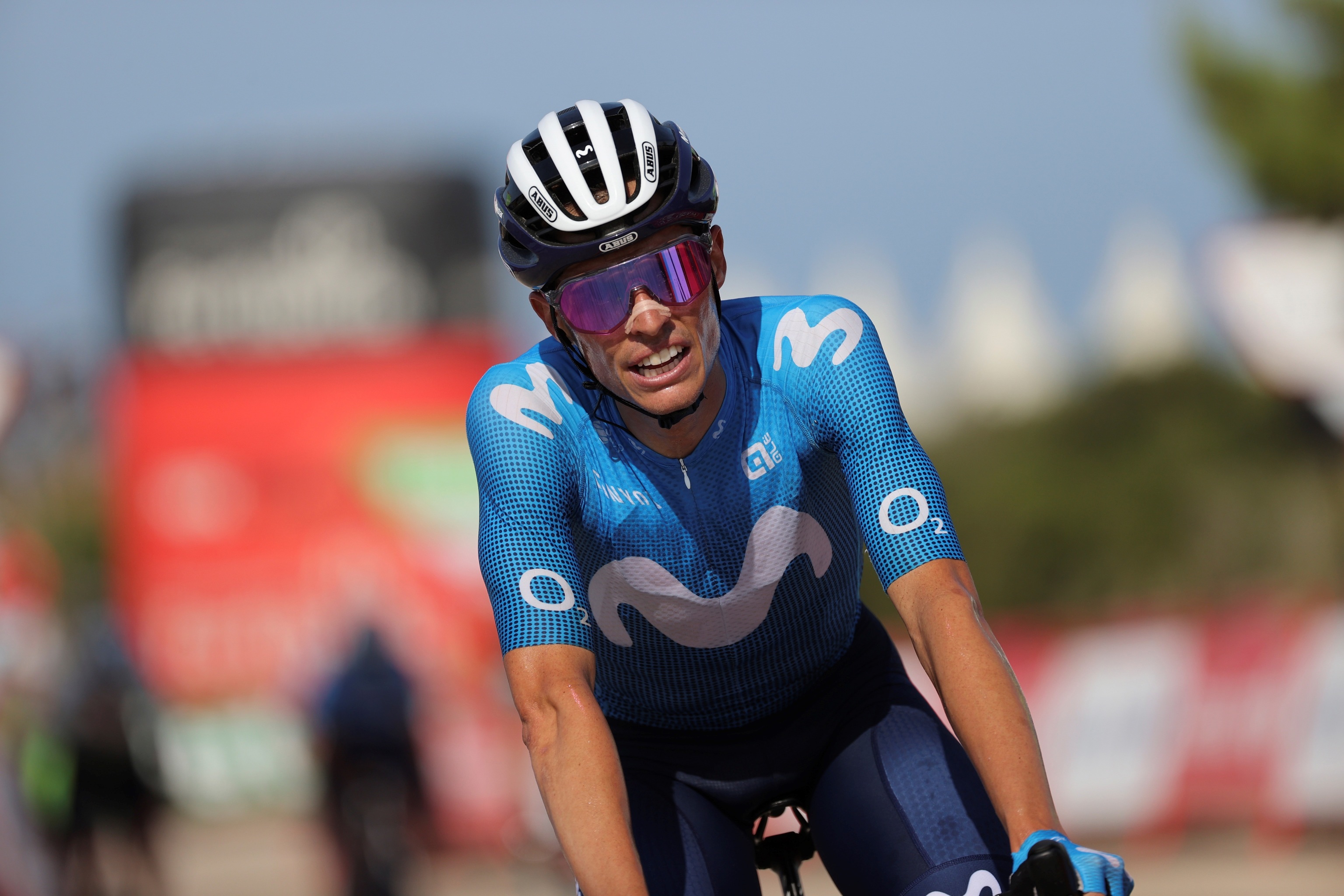 Enric Mas, durante una de las etapa de la Vuelta.