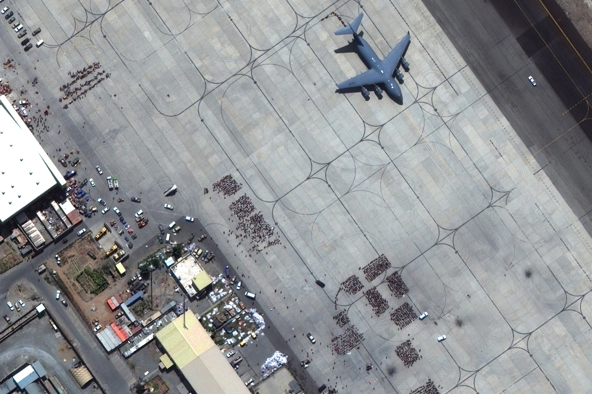 Imagen de satélite del aeropuerto de Kabul.
