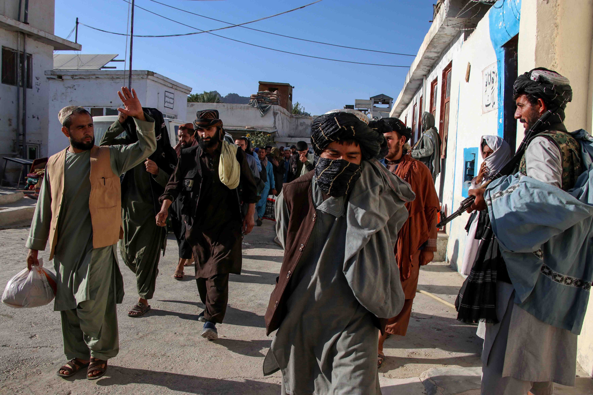 Los talibn liberan a 200 yihadistas de la prisin de Kandahar.