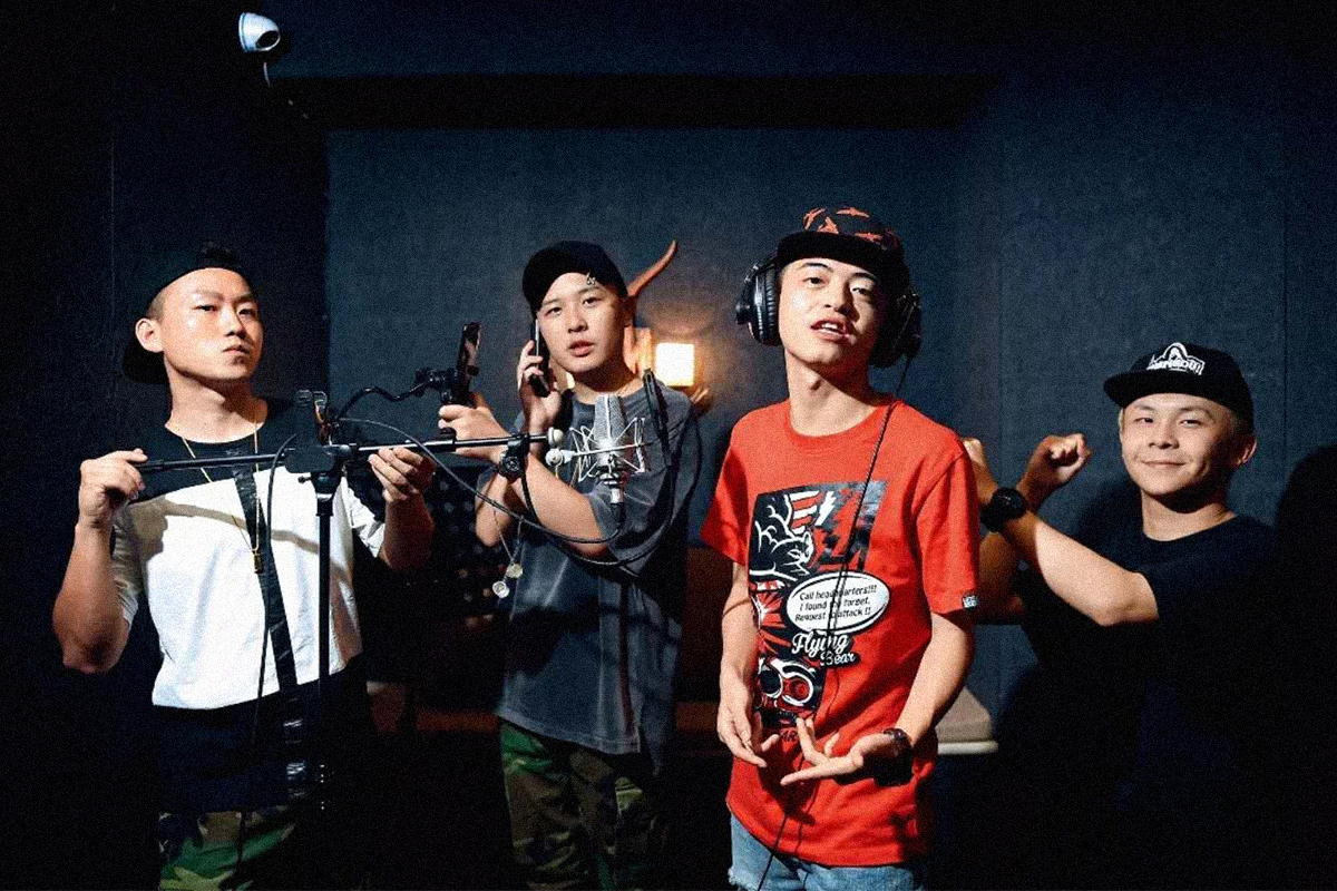 Wang Zixin, Li Yijie, Luo Jinhui y Tan Junwen forman el grupo de rap CD Rev.