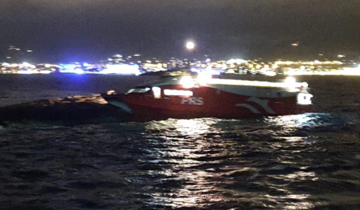 Heridas 25 personas, entre ellas un nio en estado grave, al encallar un ferry en un islote entre Ibiza y Formentera