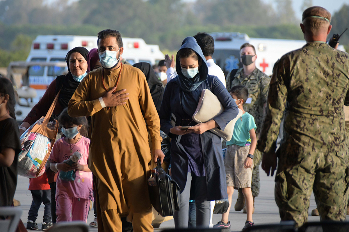 200 evacuados de Afganistán por EEUU aterrizan en Rota.