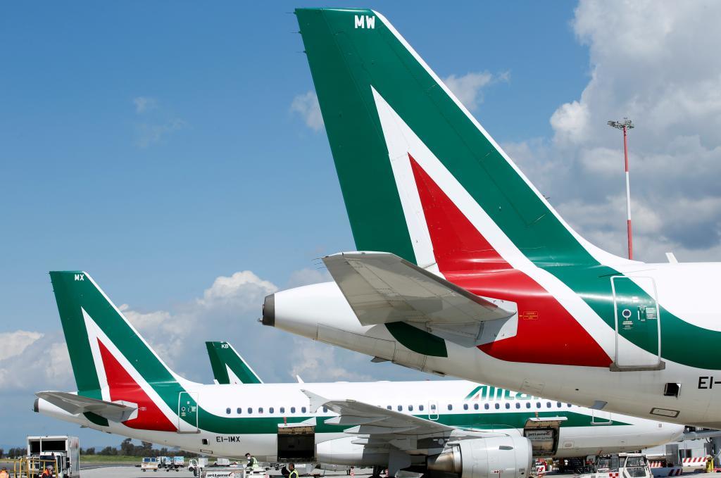 Aviones de Alitalia en el aeropuerto de Fumicino