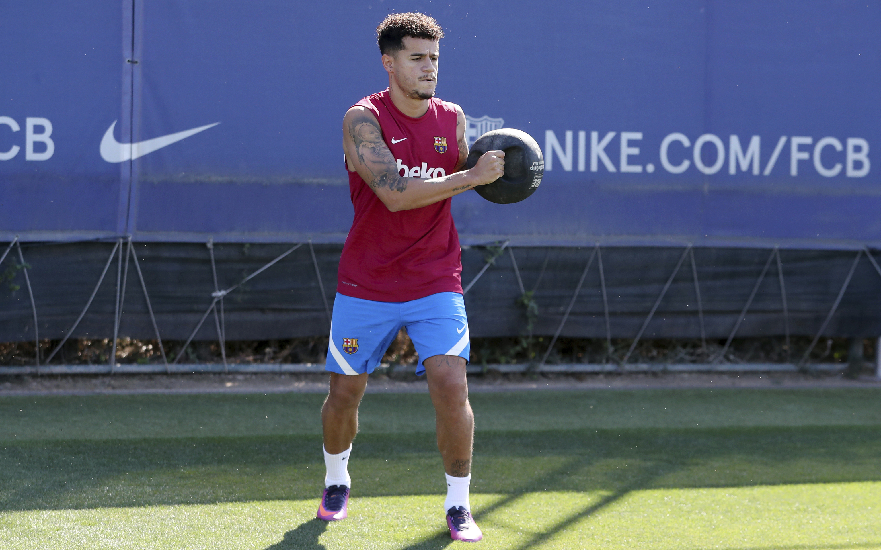 Coutinho, en un entrenamiento con el Barcelona.