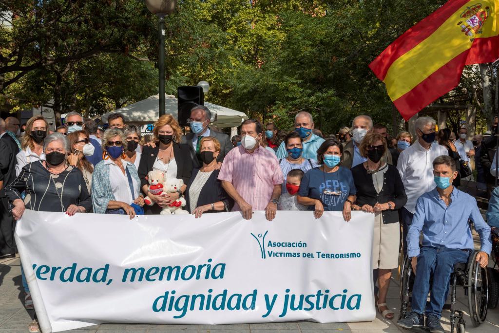 Vctimas del terrorismo, en Zaragoza, el sbado 18 de septiembre, en recuerdo del atentado contra la casa cuartel perpetrado por Henri Parot.