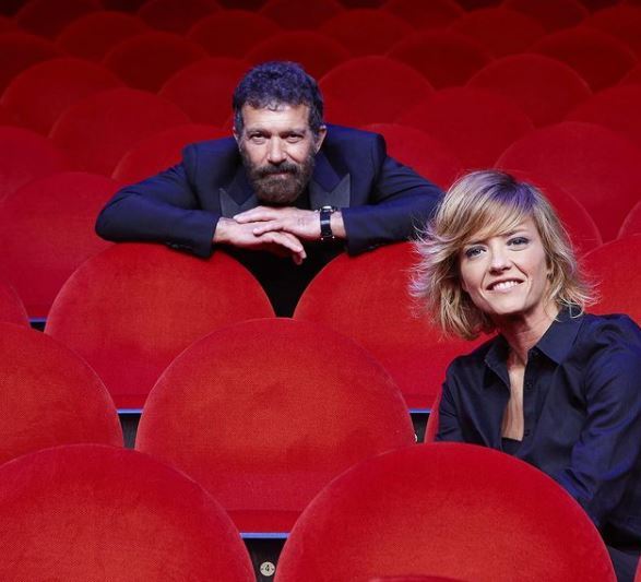 María Casado, junto a Antonio Banderas, en su presentación en el Teatro Soho