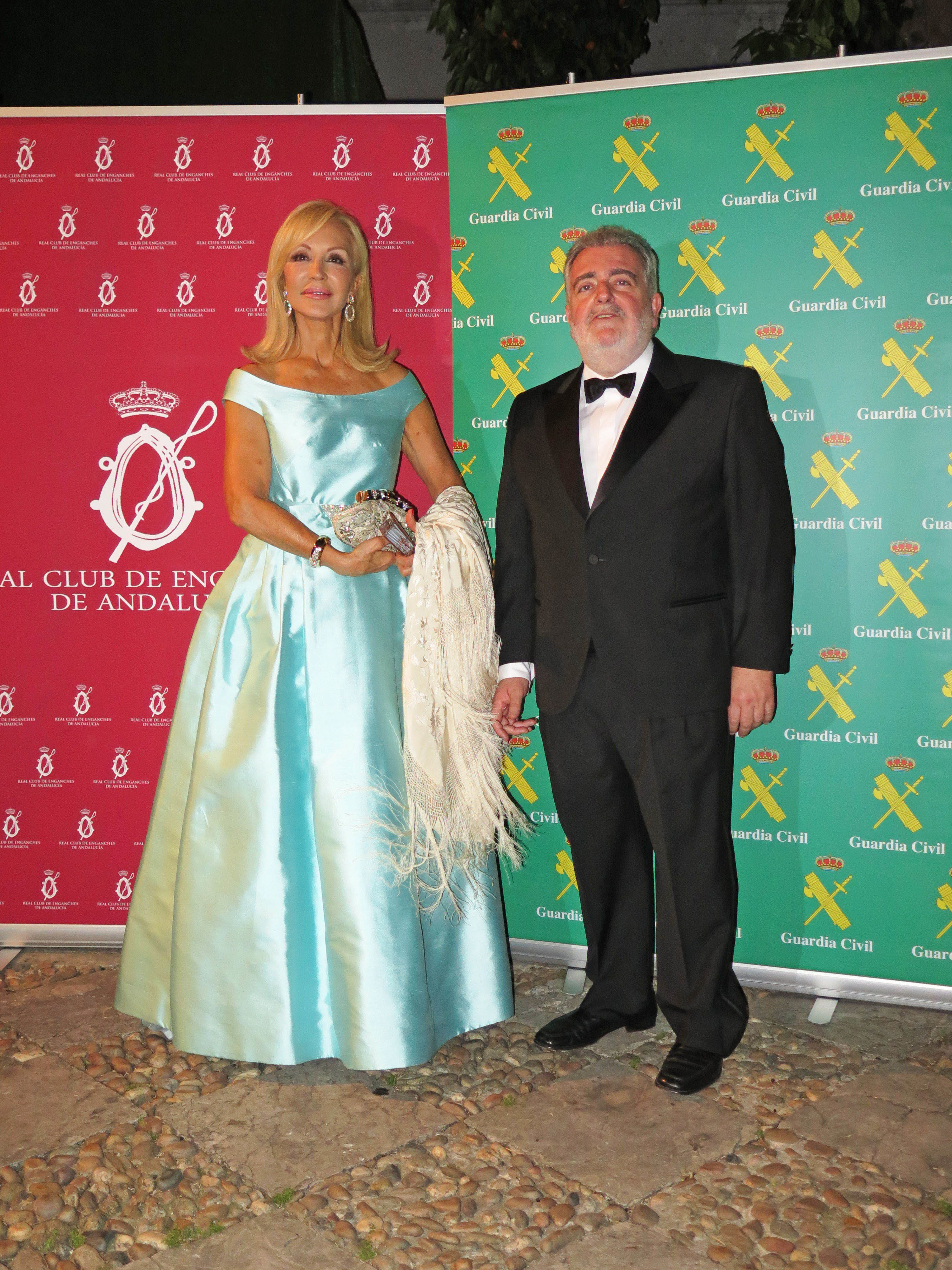Jesús Contreras, presidente del RCEA, junto a Carmen Lomana.