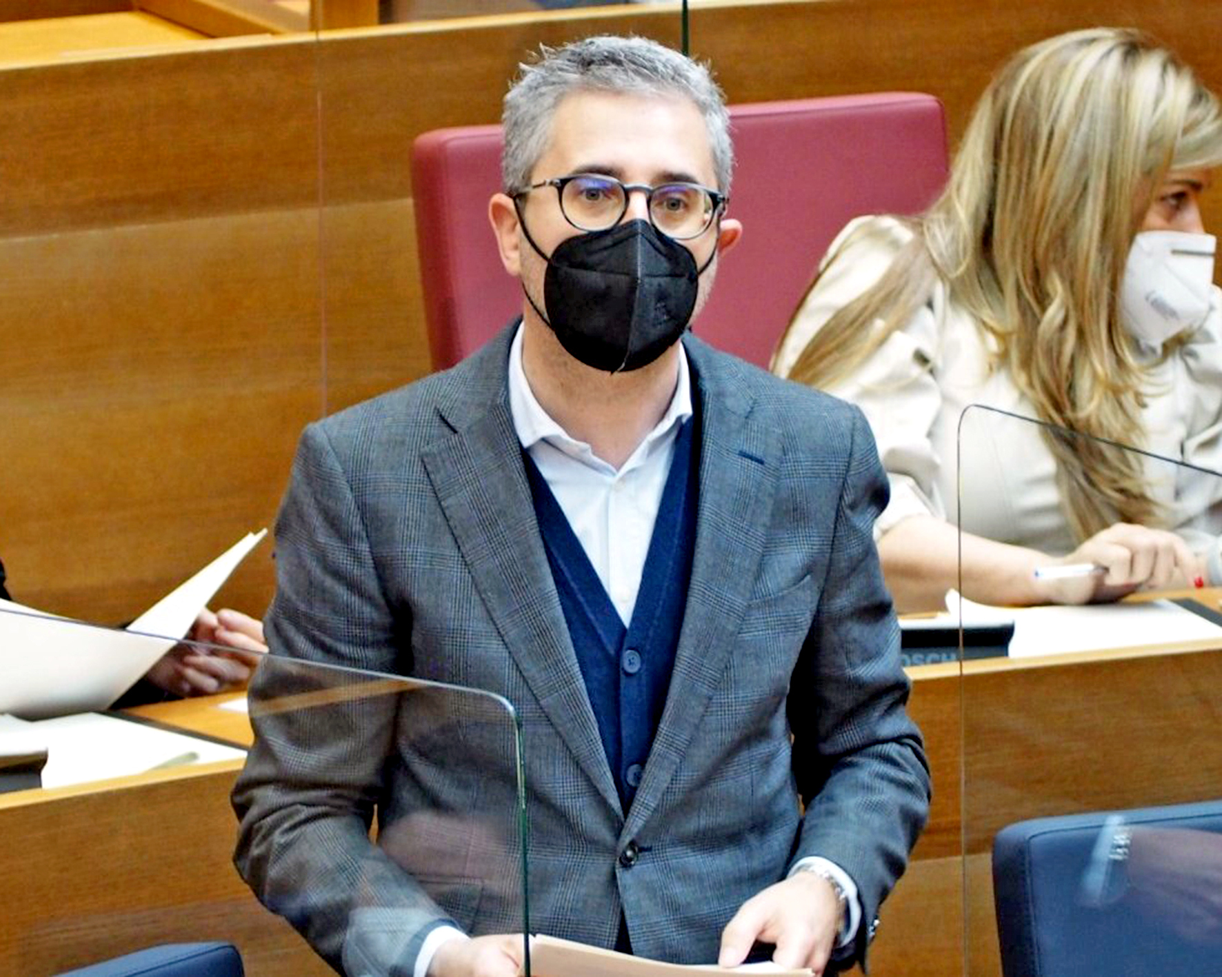 El conseller Arcadi Espaa, en las Corts Valencianes.