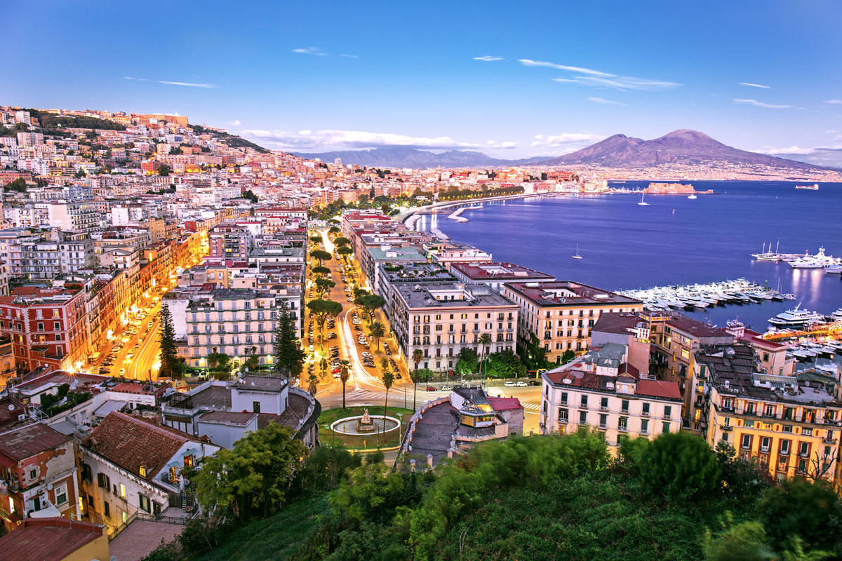 Nueva llegada Nombrar Ilegible Nápoles: todo lo que no hay que perderse de la ciudad más auténtica de  Italia | Europa