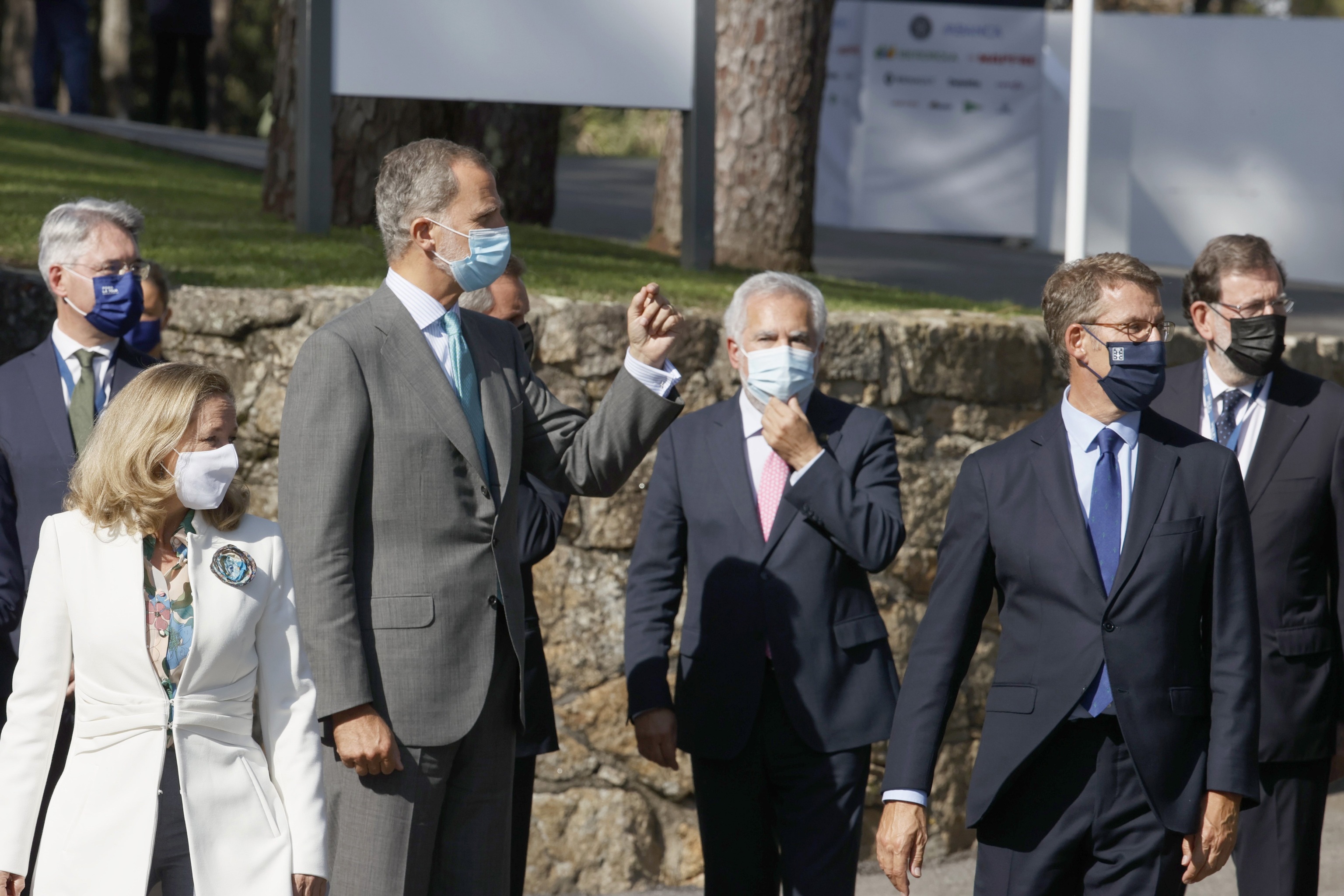 El Rey, Nadia Calvio, Alberto Nez Feijo y Mariano Rajoy en el III Foro La Toja-Vnculo Atlntico.