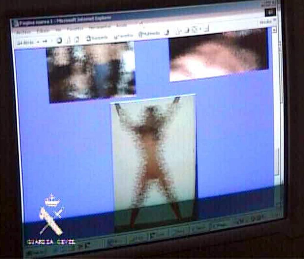Imágenes de una operación de la Guardia Civil sobre pornografía