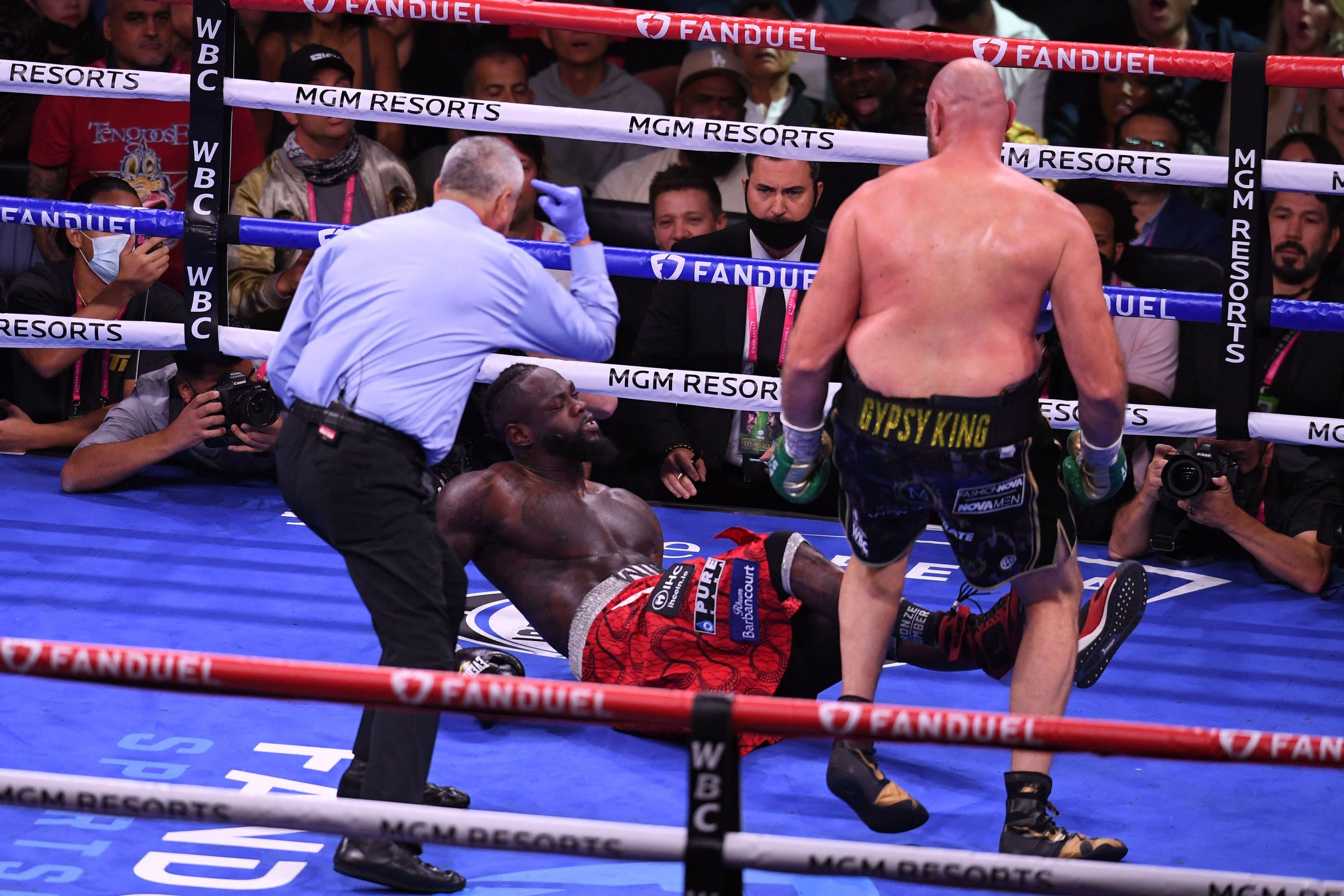 Tyson Fury noquea a Deontay Wilder en el undécimo asalto y retiene el título de peso pesado | Boxeo