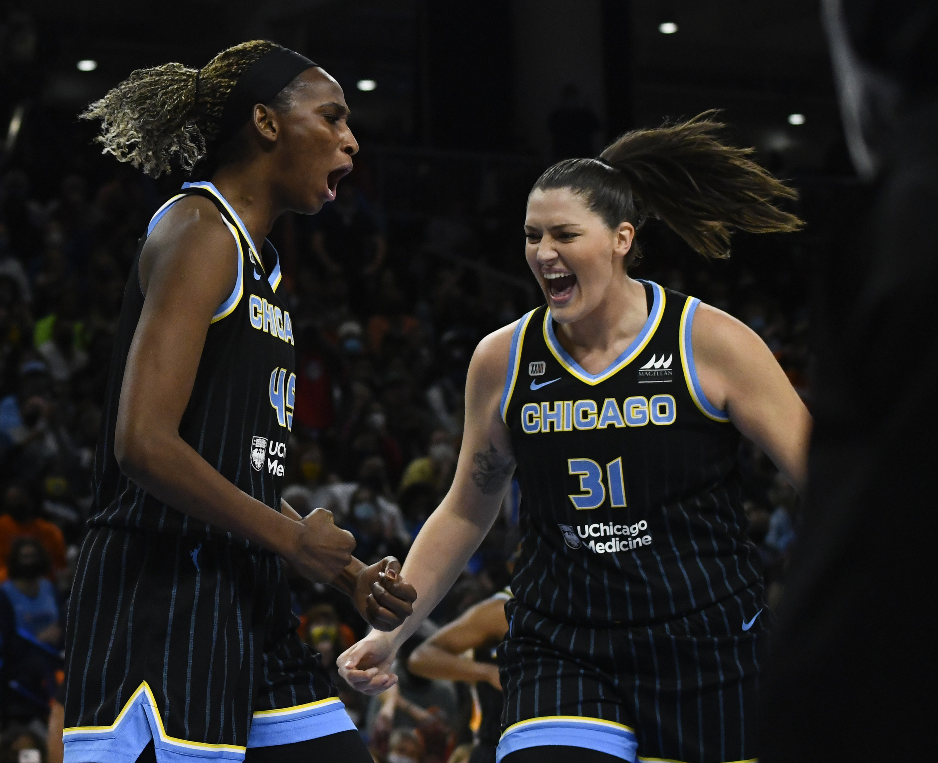 Ndour celebra una de las acciones de la final de la WNBA.