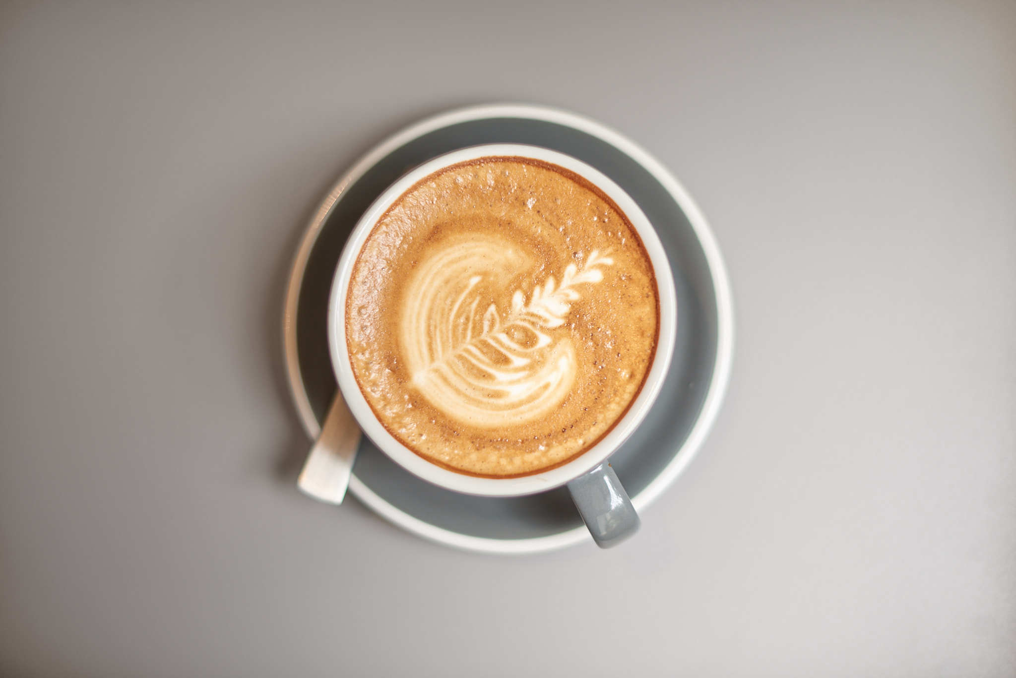 "Escogemos diferentes cafés del mundo, los tostamos en nuestro local y te los servimos para que los saborees con tiempo", dicen en Yasemin & Tuncel.
