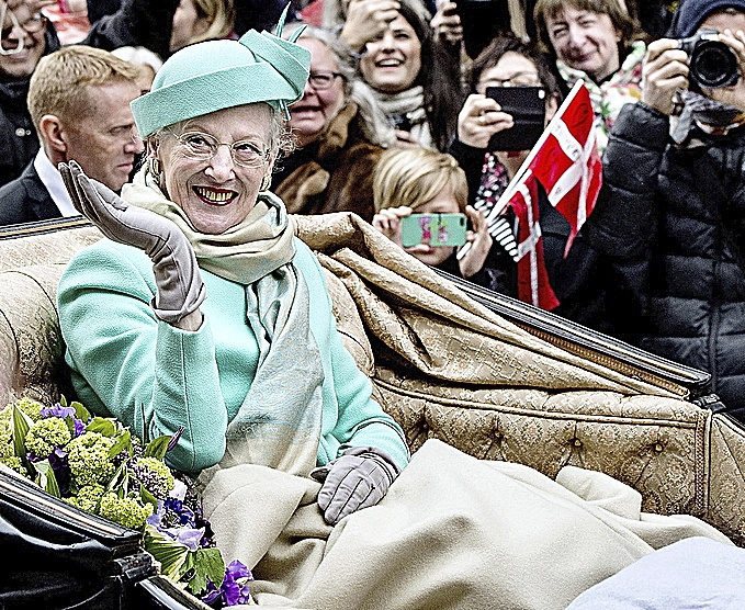 Se espera la asistencia de la reina Margarita de Dinamarca, ta materna del novio.