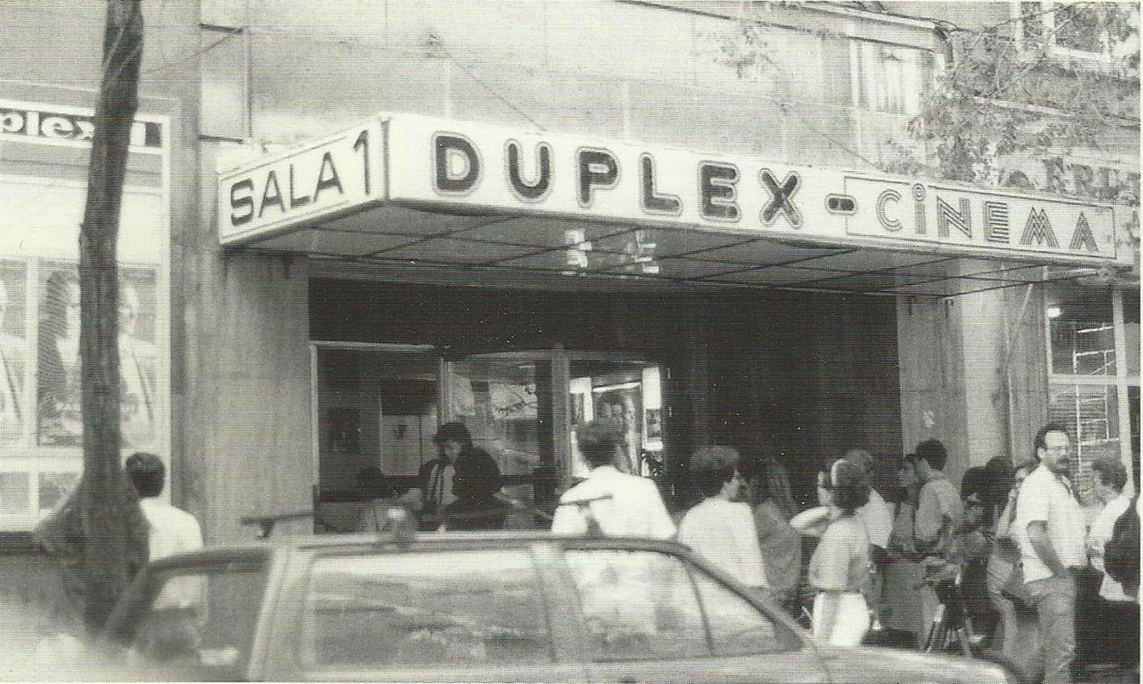 La entrada al antiguo cine Dúplex.