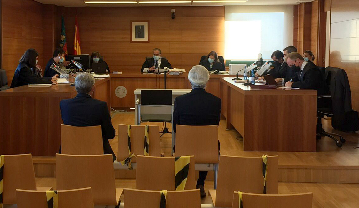 Los acusados, este lunes, durante la sesin del juicio en la Audiencia Provincial de Castelln.