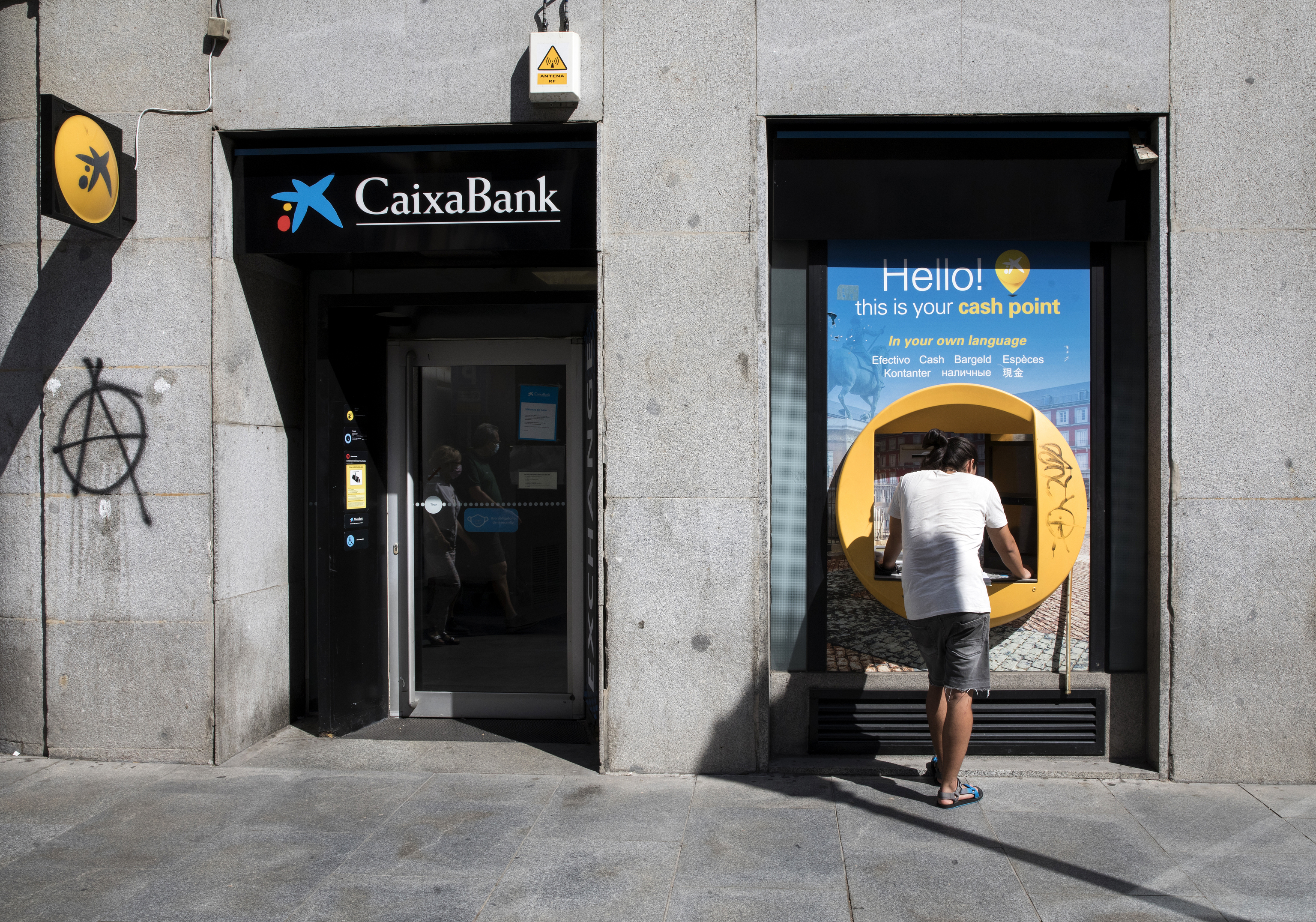Oficina de CaixaBank, en Madrid.
