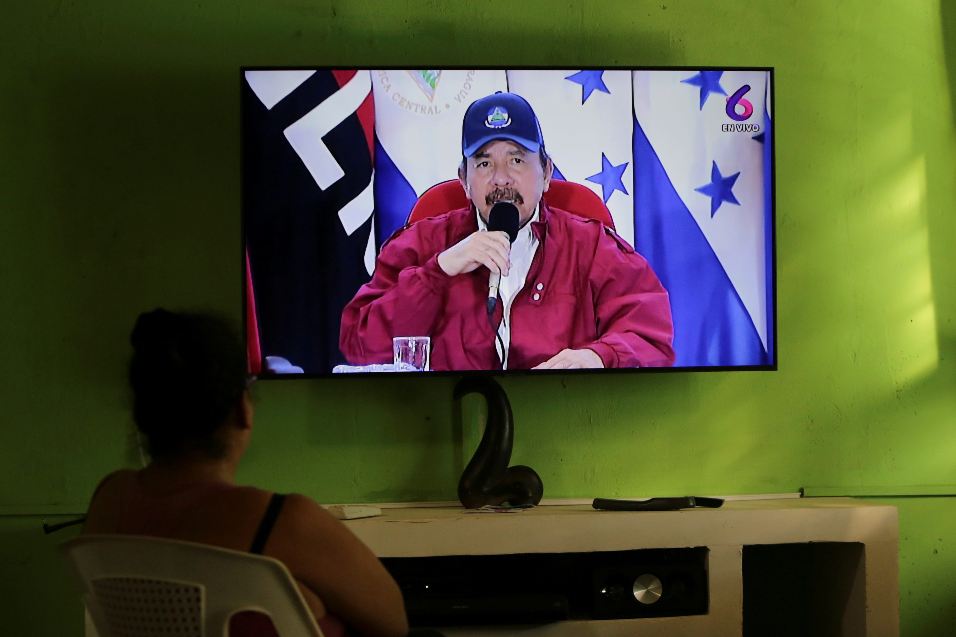 Daniel Ortega da un discurso en la televisión.
