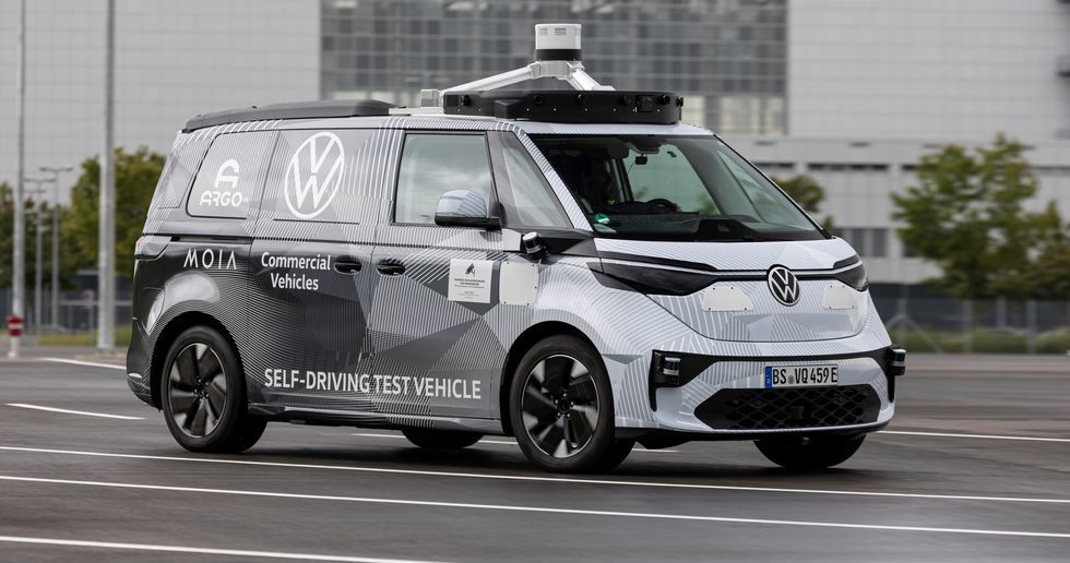 La futura furgoneta robot taxi de Volkswagen 100% elctrica