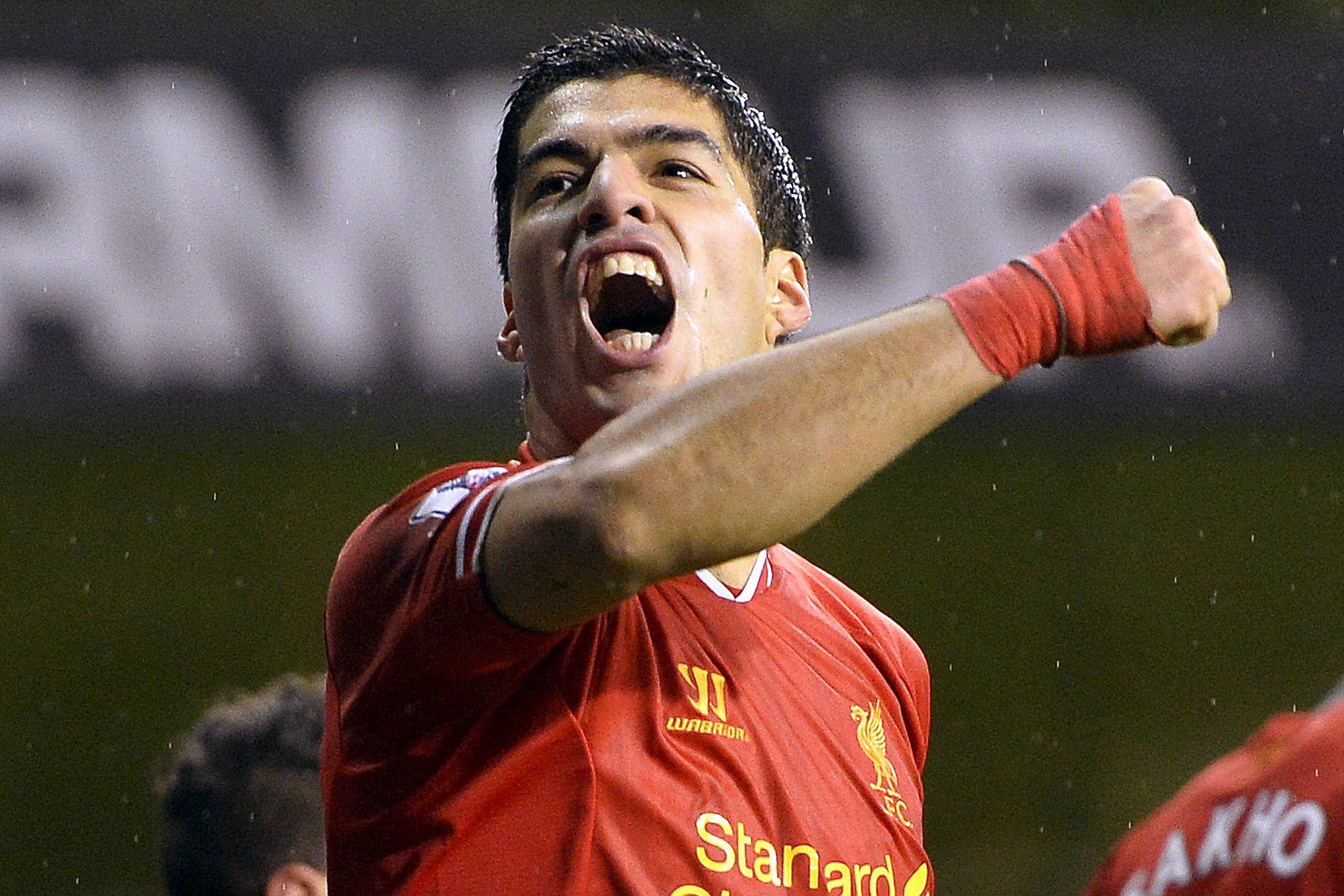 Luis Suárez celebra un gol con el Liverpool.