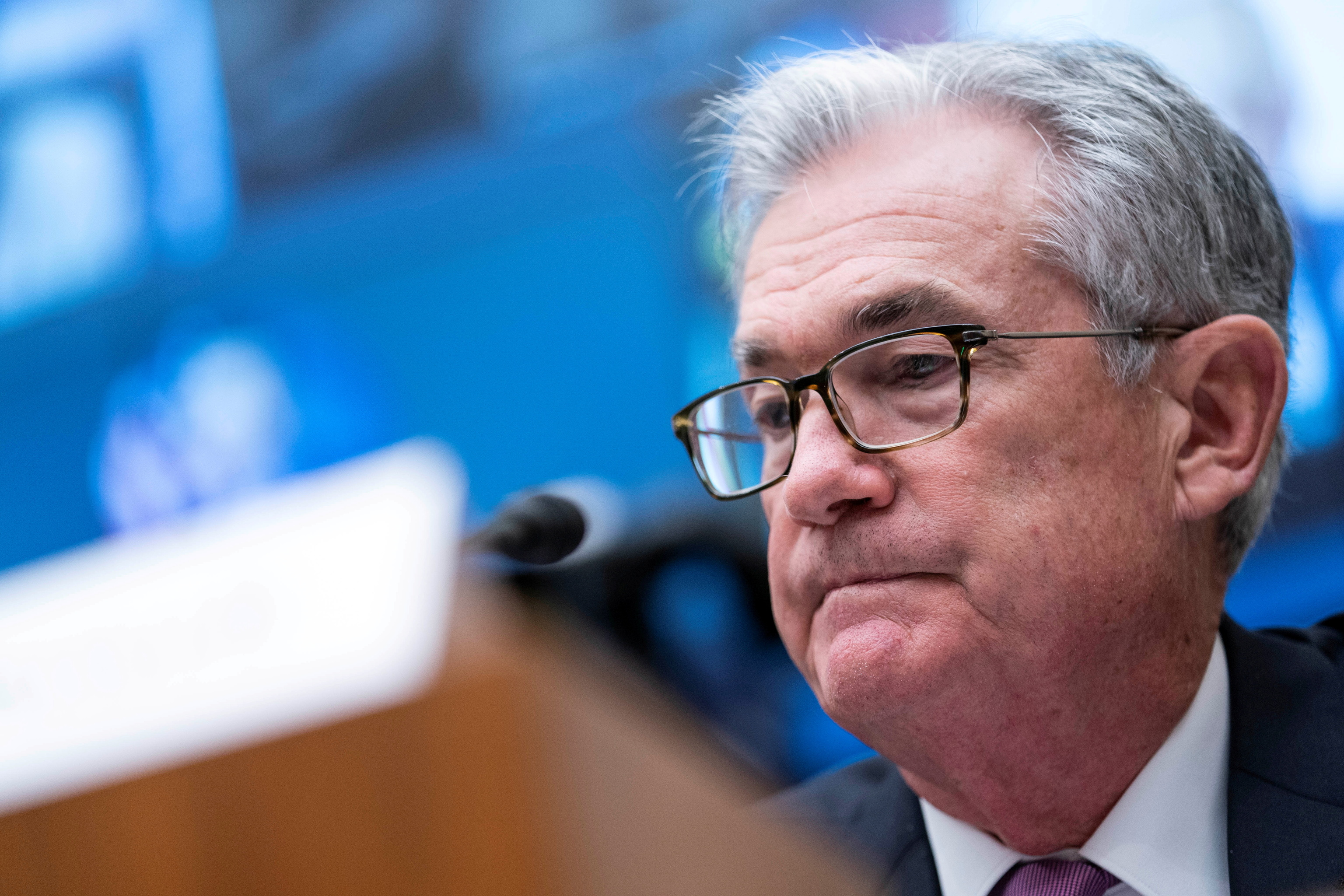 La Fed admite que le preocupa la inflación y empieza a endurecer la política monetaria