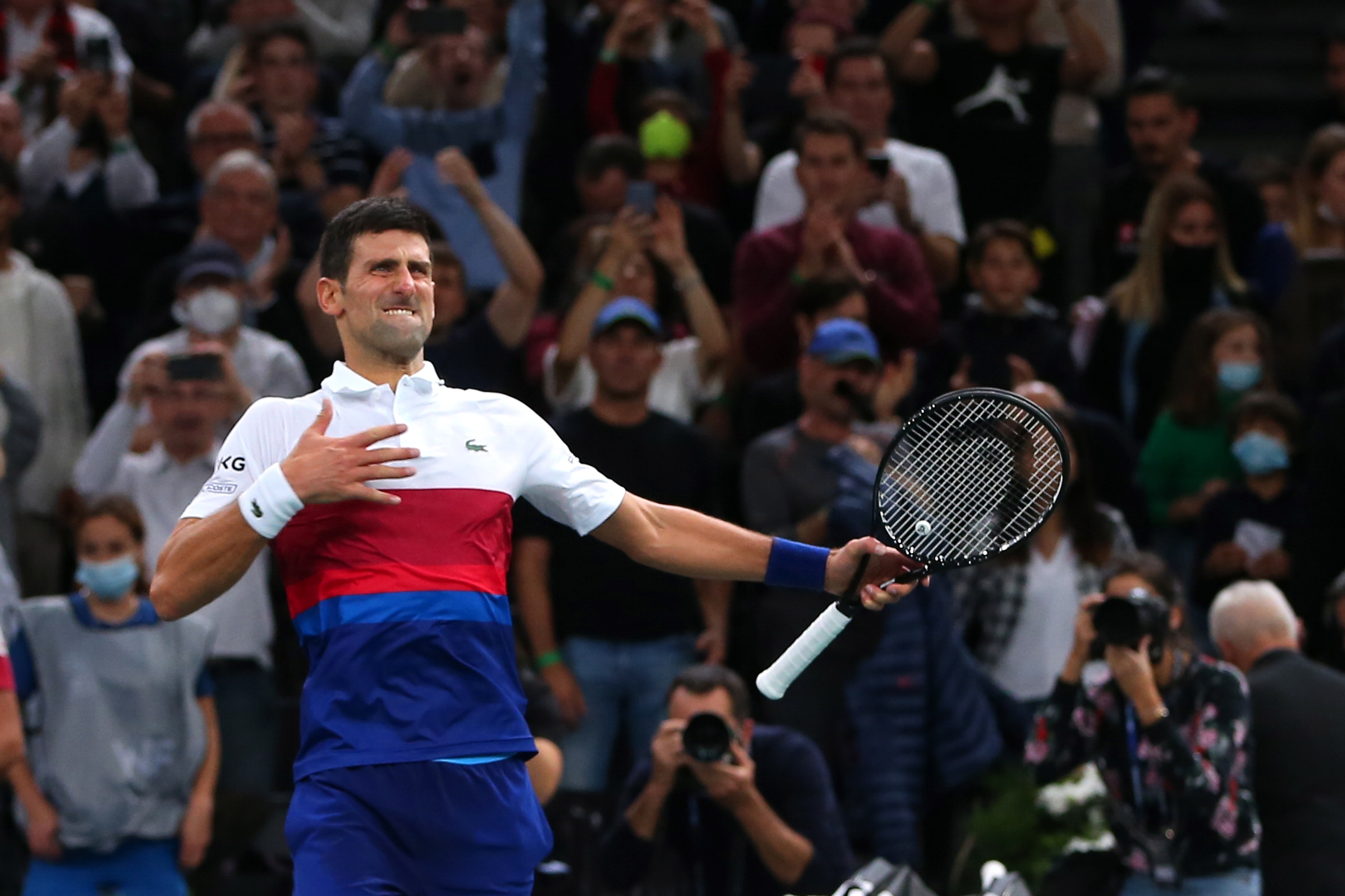Djokovic confirma los pronosticos y se lleva el Masters 1000 de Paris y se coloca con 37 como el tenistas con mas trofeos de esta categoría de la historia.