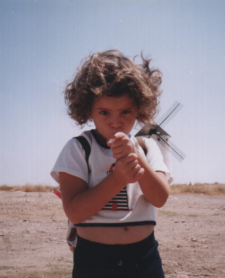 Imagen infantil de Ana Iris Simón, autora de 'Feria'.