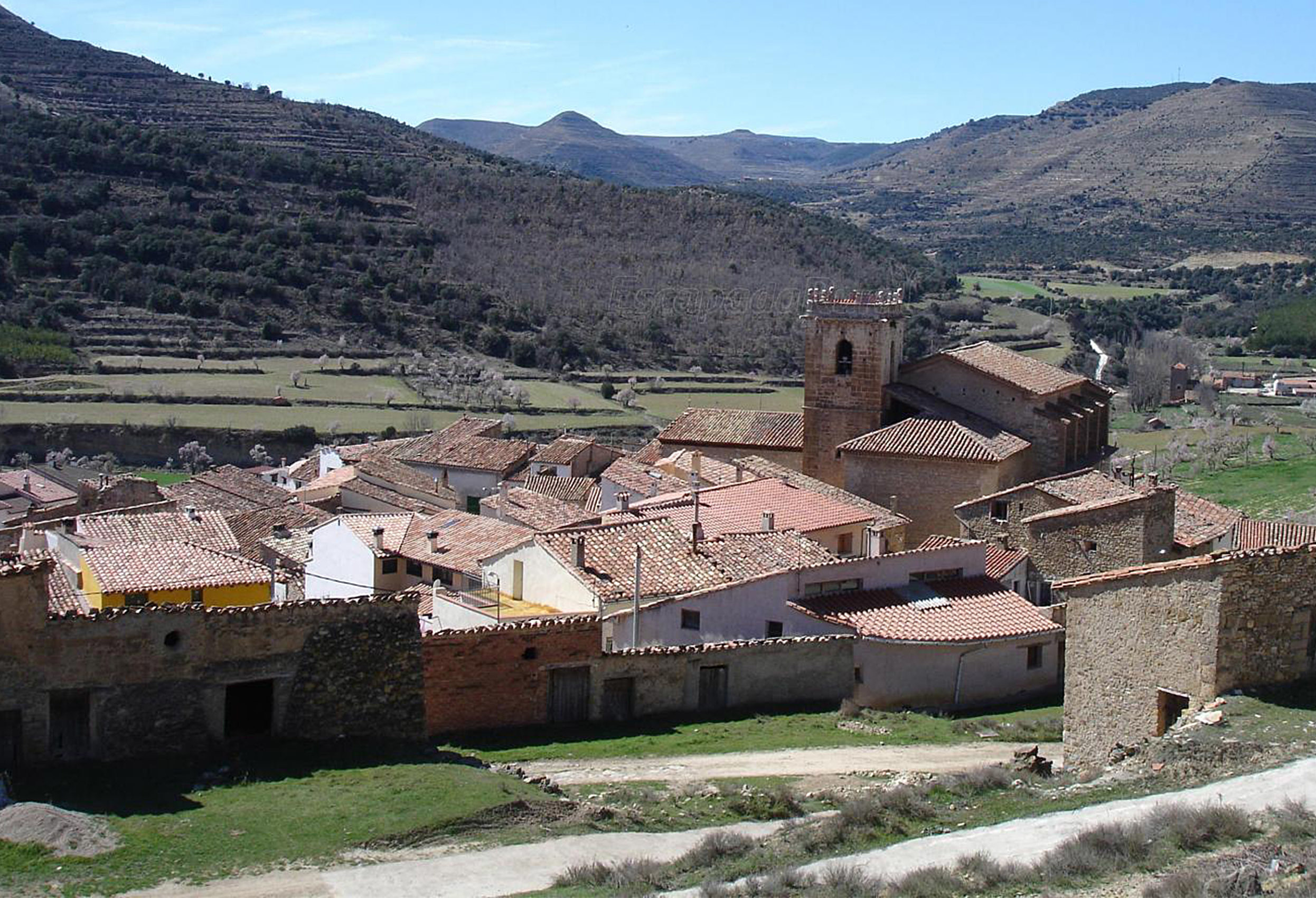 Vista del municipio de La Mata de Morella.