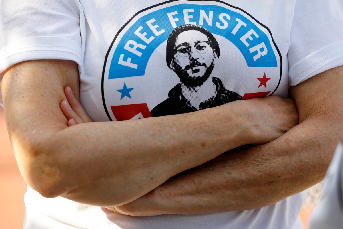 Camiseta para pedir la libertad de Fenster.