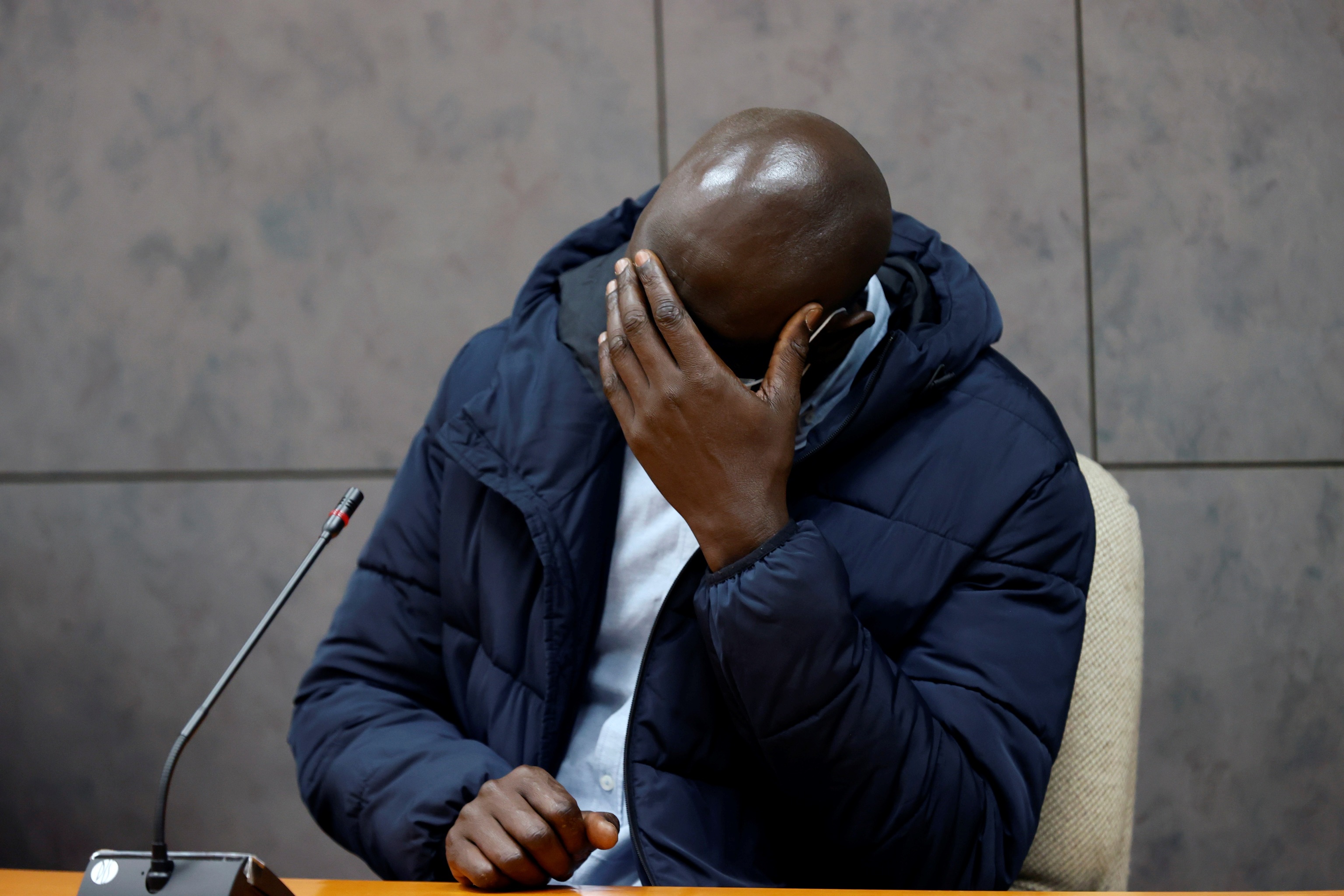 El acusado, en la segunda sesin del juicio por el asesinato de Maguette Mbeugou, en la Audiencia de Bizkaia, este martes.