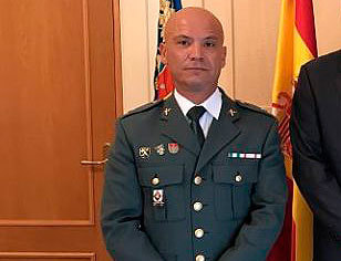 Imagen de comandante cuando fue recibido por el subdelegado del Gobierno en Castellón en 2017.