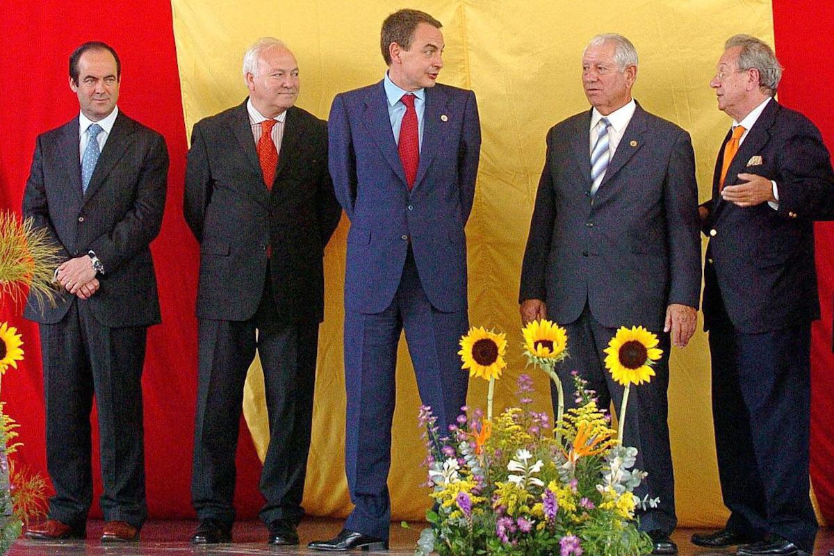 Bono, Moratinos, Zapatero, Felisindo López y Morodo, en 2005.
